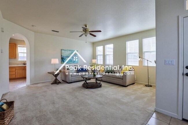 Building Photo - 3 br, 2.5 bath House - 736 Ferrier Wy