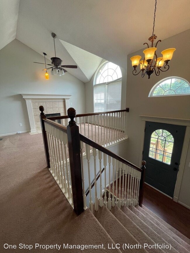 Building Photo - 4 br, 3 bath House - 5734 NE Barnes Ave