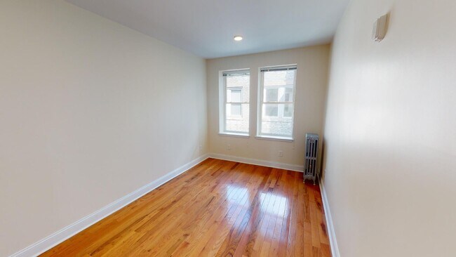 Building Photo - 117 Sutherland Rd
