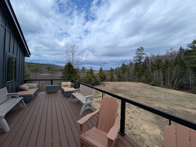 Foto del edificio - 274 Ragged Mountain Hwy