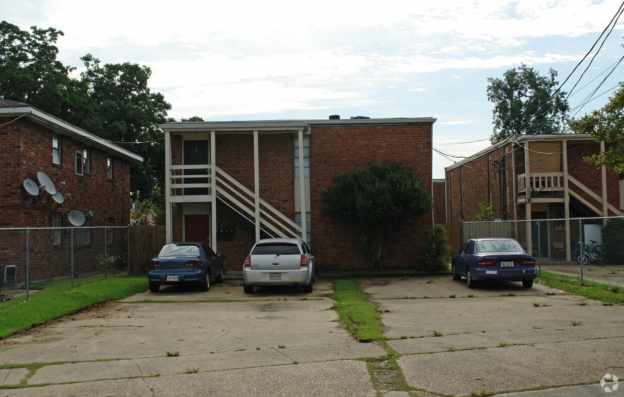 Primary Photo - 3409 Kent Ave