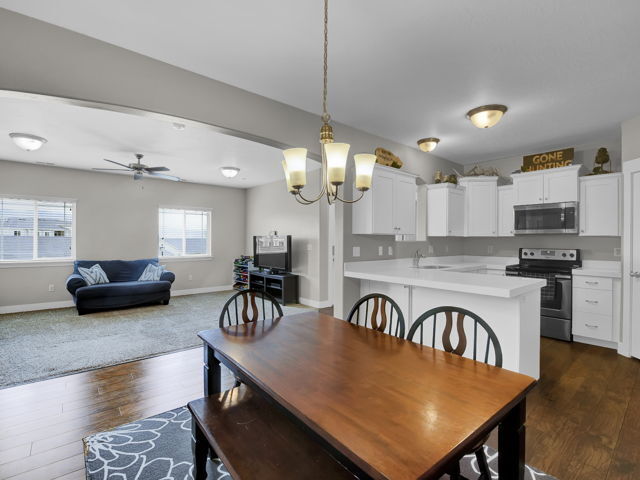 Building Photo - Condo in Saratoga Springs Available July 20th