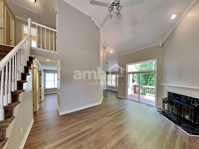 Building Photo - 1423 Shoreside Dr