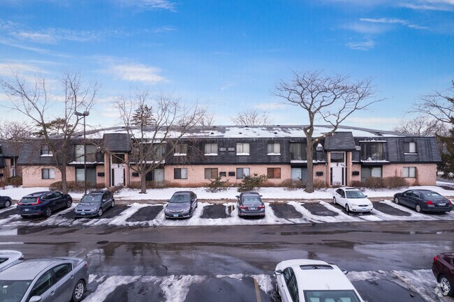 Building Photo - 830 Westmoreland Dr