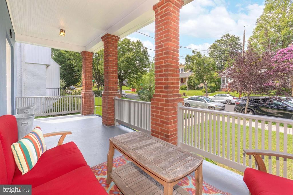 Primary Photo - 706 Van Buren St NW