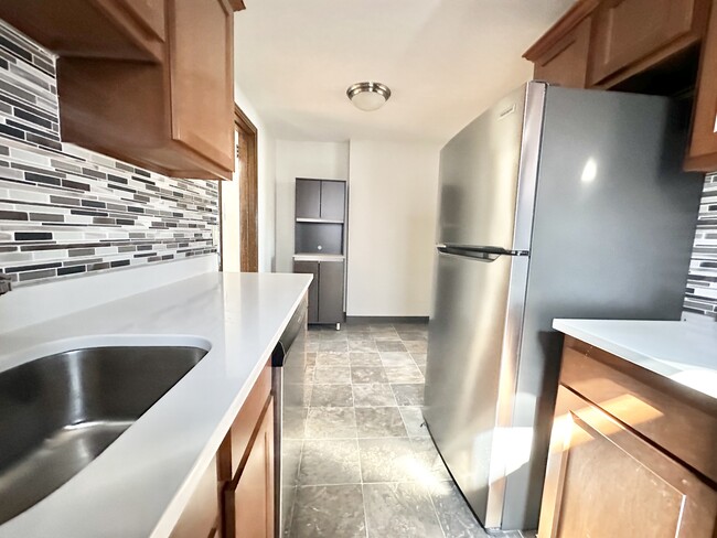 1 dormitorio, 1 baño - 113 Delafield Ave