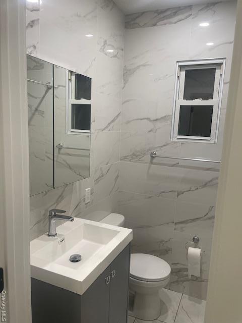 Building Photo - 61-01 60th Dr