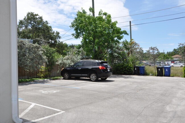 Foto del edificio - 1216 NW 6th Ct