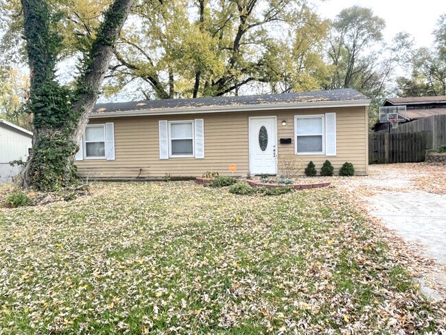 Building Photo - 4705 Oak Grove Rd