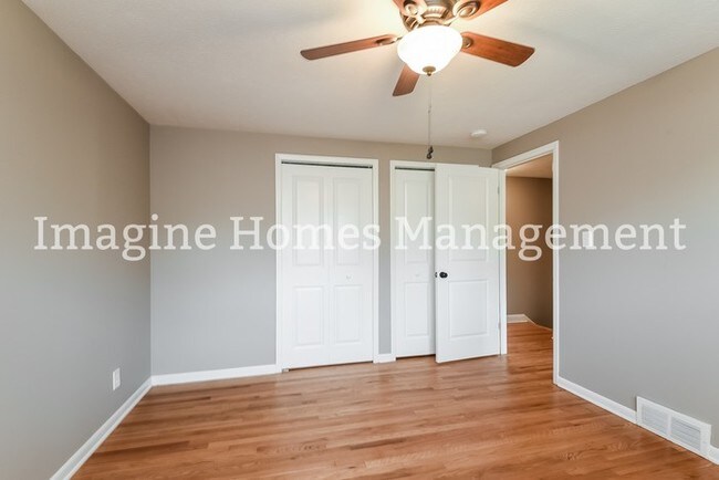 Building Photo - Beautiful Split-level Home in North Olmsted