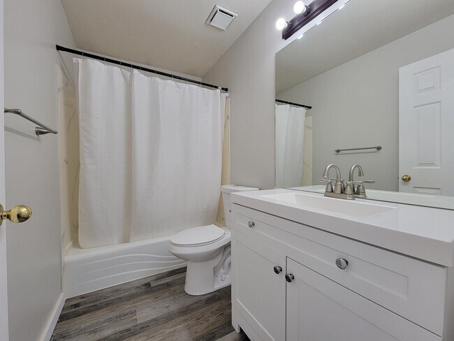 Foto del edificio - 7252 Wimbledon Ridge Ln