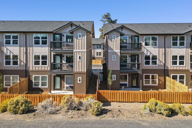 Building Photo - Limited Time Offer: 1 Month Rent-Free with...