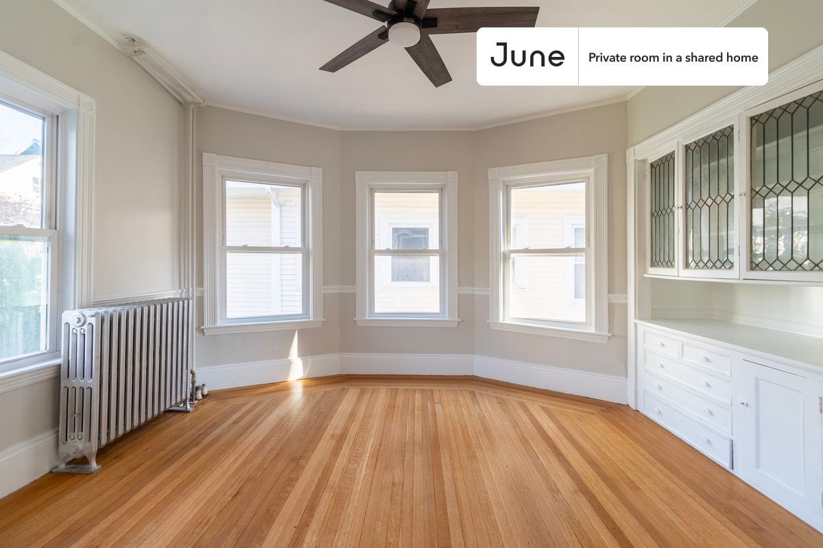 Private bedroom in 5 bed/2 bath Home - Private bedroom in 5 bed/2 bath Home