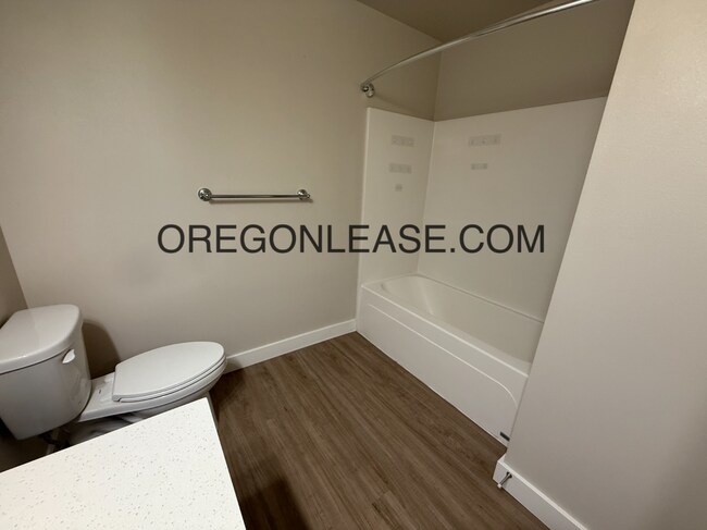 Foto del edificio - Newer 2-Bedroom Apartment located off Jasper rd in South Springfield