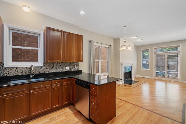 Foto del edificio - 882 W Lill Ave