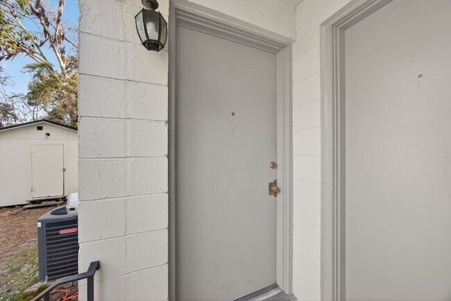 Foto del edificio - Unit For Rent In Jacksonville