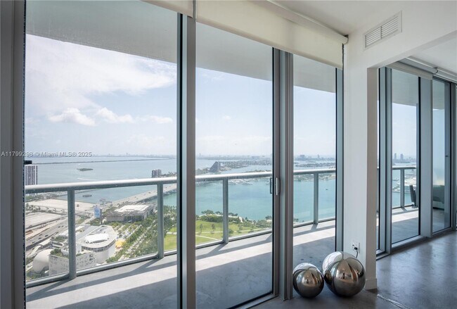 Building Photo - 888 Biscayne Blvd
