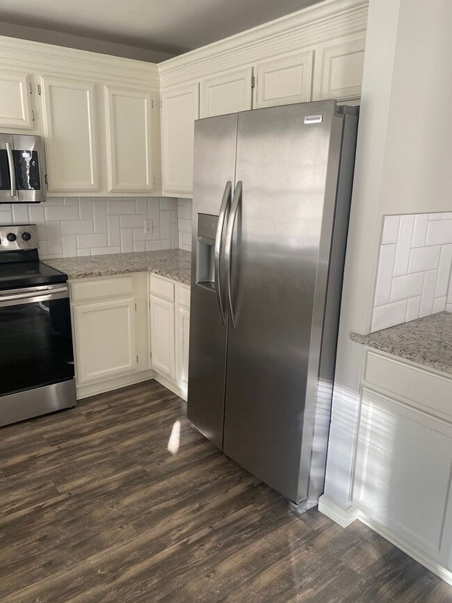 Building Photo - 318 Spanish Moss Dr