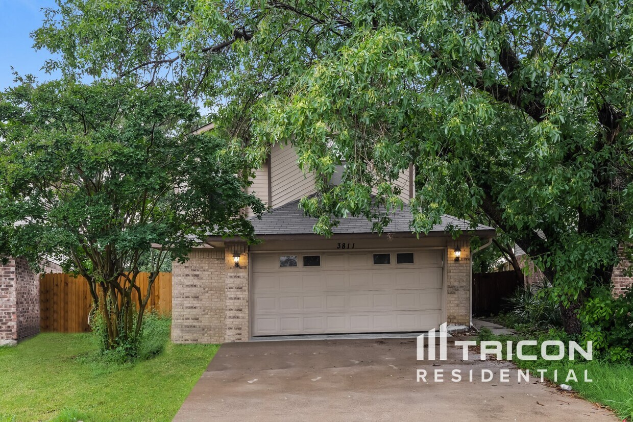 Foto principal - 3811 Clover Hill Ln