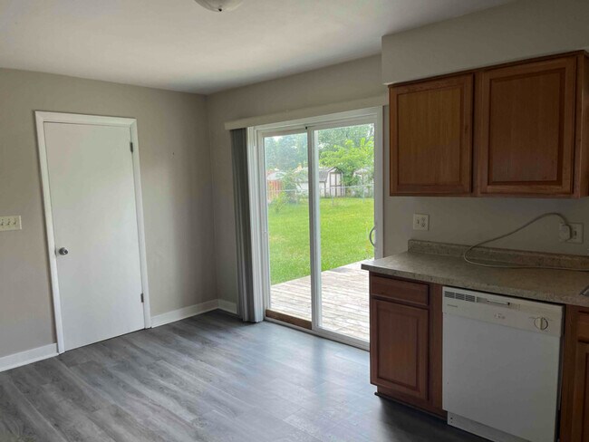 Foto del edificio - 8208 Cameo Dr