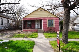 Building Photo - 2515 Gould Ave