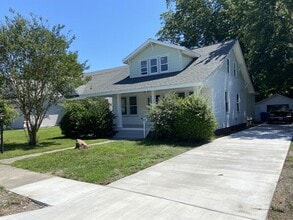 Building Photo - 316 Roselynn Ln