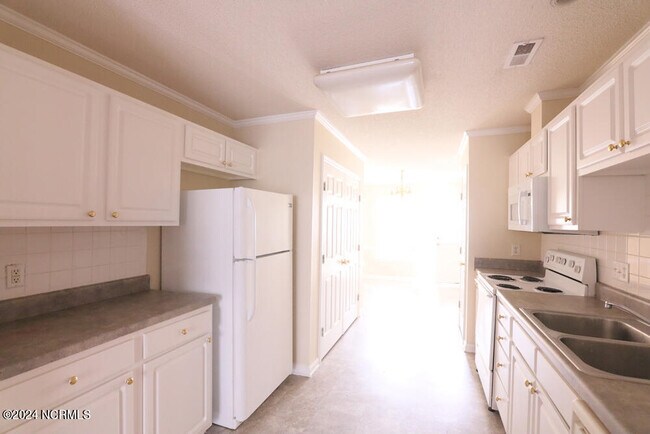 Building Photo - 1113 Masters Ln