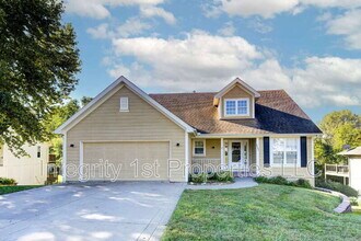 Building Photo - 1721 Collins Dr