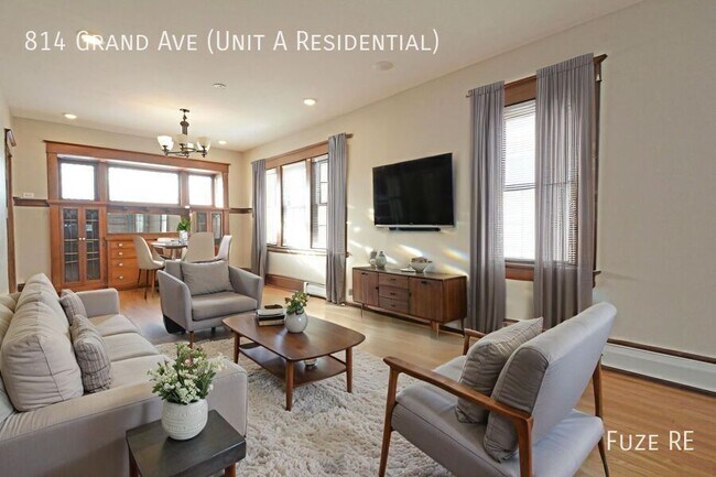 Foto del edificio - 814 Grand Ave