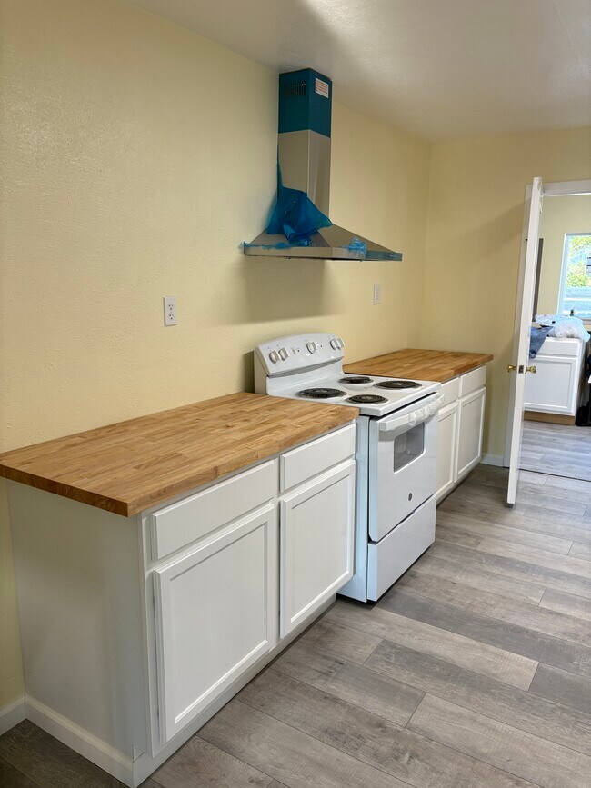 Foto del edificio - 620 Meadow Ln