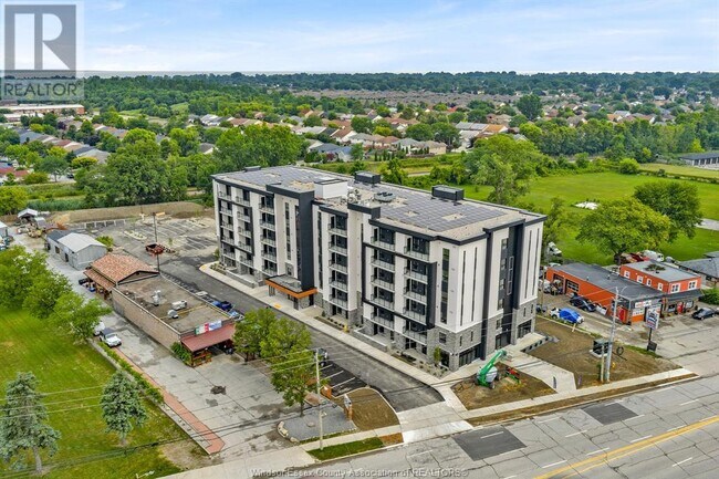 Building Photo - 11646 Tecumseh Rd E