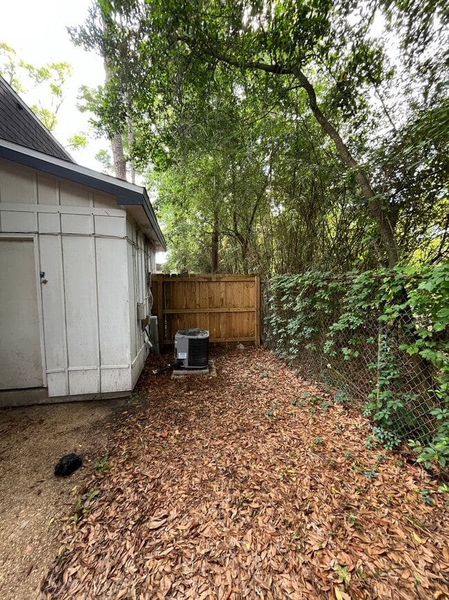 Building Photo - Townhome Located in NE Pensacola