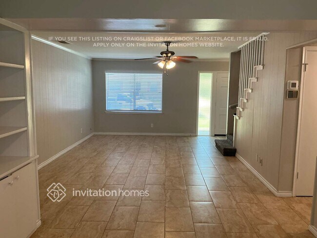 Foto del edificio - 1310 Lexington Dr