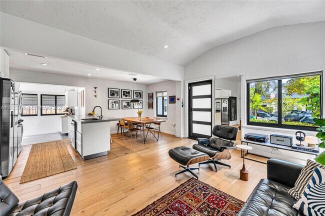 Foto del edificio - 1240 SW 21st St