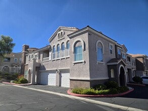 Building Photo - 9975 Peace Way