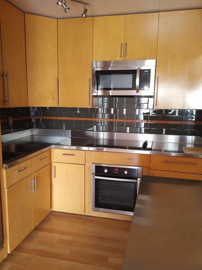 Foto del edificio - 4800 N Stanton St