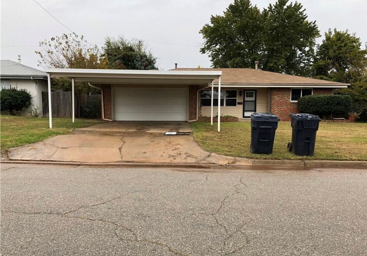 Foto principal - Fully Remodeled 3-bed 1-bath House Availab...