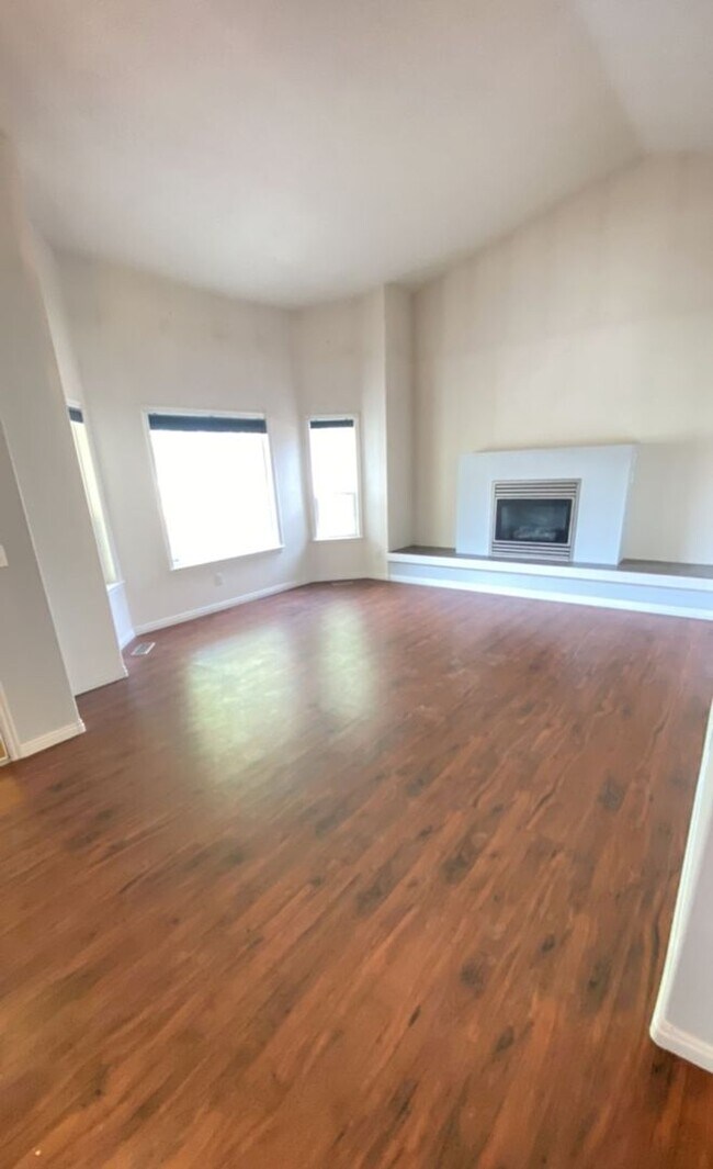 Foto del edificio - Spacious Home In A Quiet Subdivision