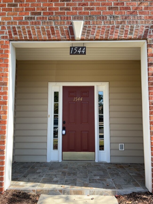 Building Photo - 1544 Oxborough Cir