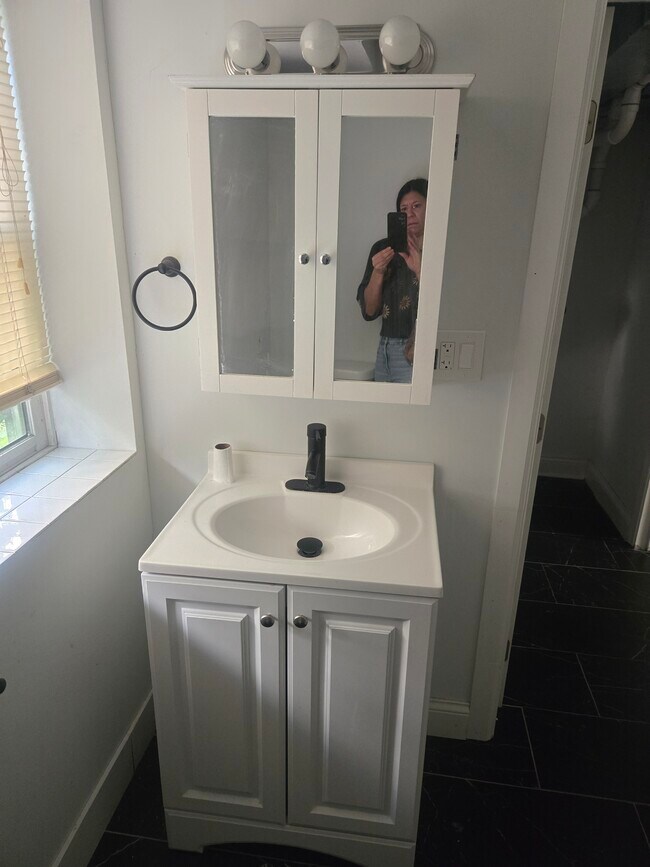 Foto del edificio - 2325 W Rice St