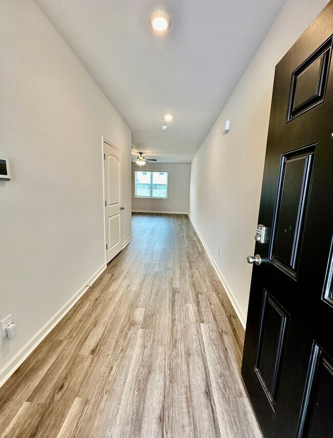 Foto del edificio - 122 Maple Spg Trl