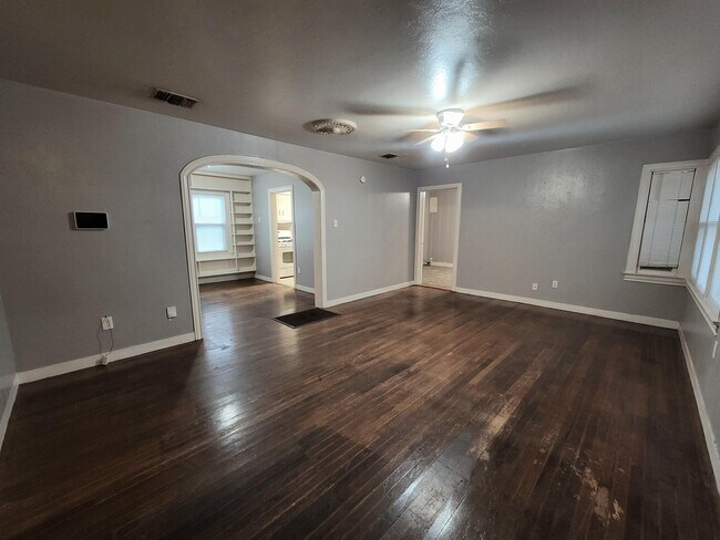 Building Photo - 2117 30th St