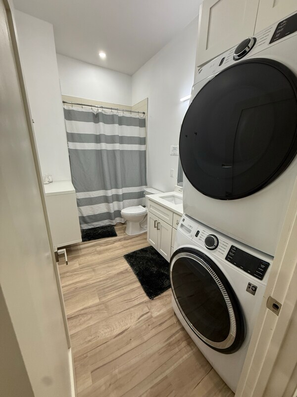 Building Photo - 120 Regent St