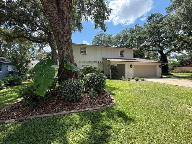 Building Photo - Beautiful Port Orange 4 Bed 2.5 Bath Serene Home Available IMMEDIATELY!