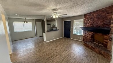 Building Photo - 501 Hardin Ct