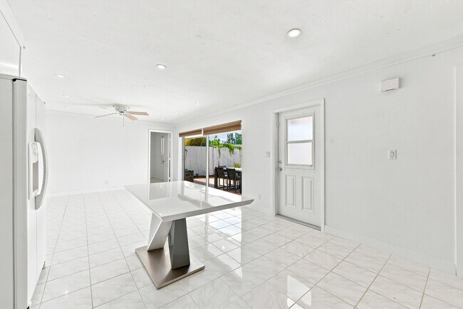 Foto del edificio - 126 West Ct