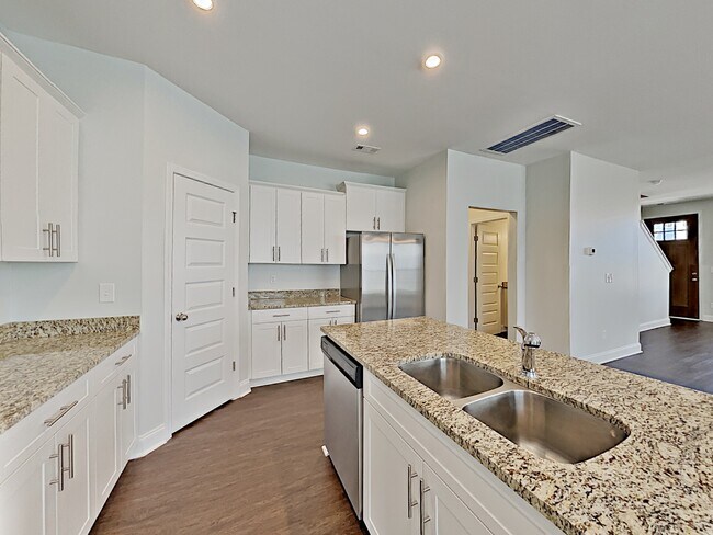 Building Photo - 5354 Tupelo St