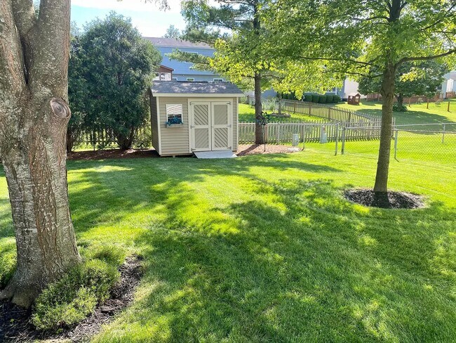 Building Photo - 2141 Green Island Dr
