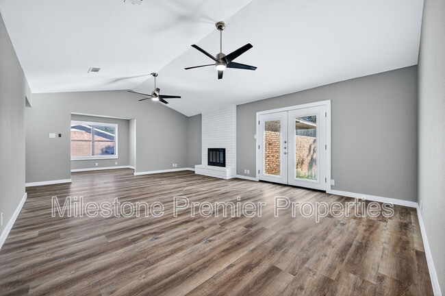 Foto del edificio - 3014 Jennifer Ave