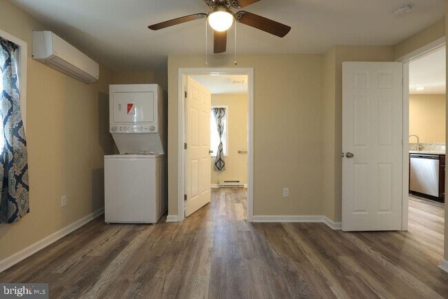 Building Photo - 117 Seaspray Rd